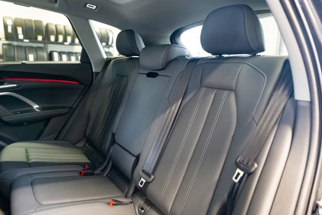 Used 2025 Audi Q5 Premium Plus image 28