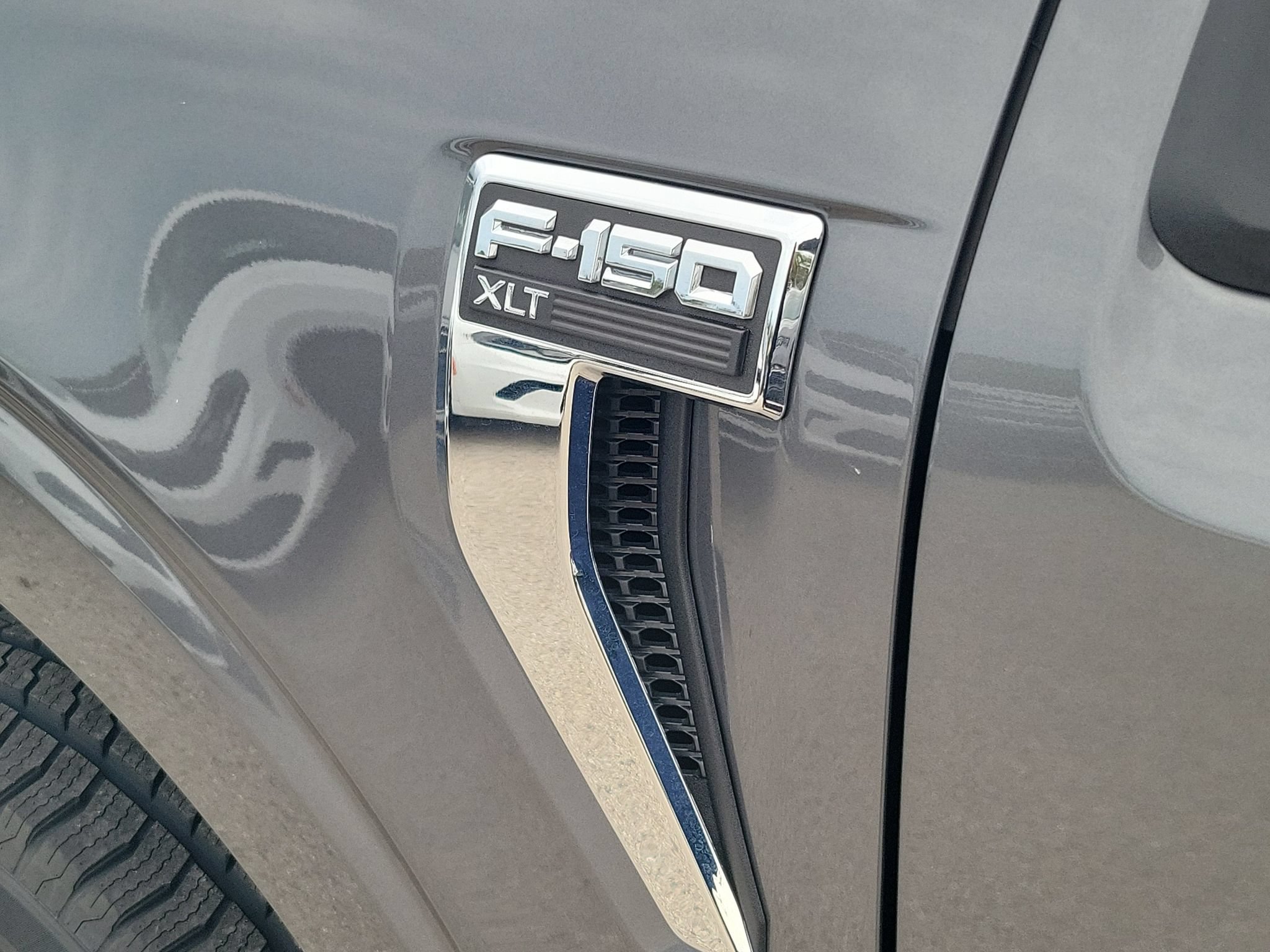 Used 2025 Ford F150 XLT w/ Equipment Group 301A Standard AWD/4WD image 11