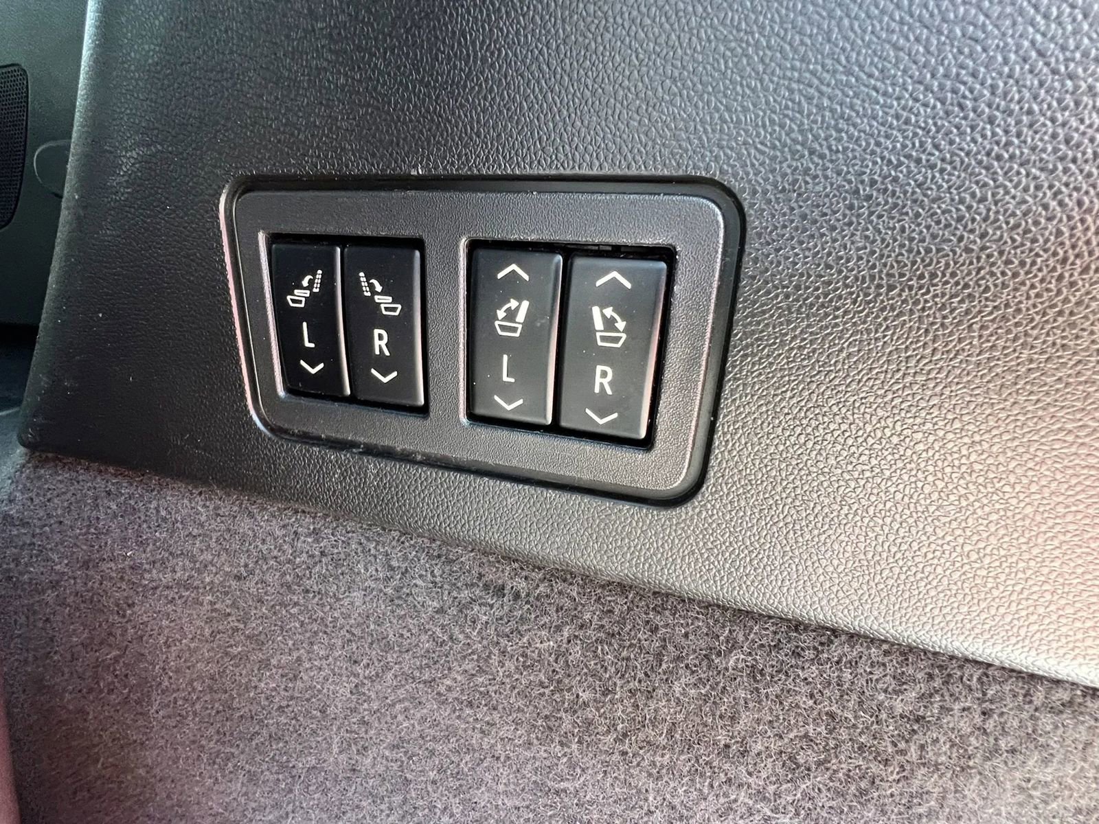 Used 2020 Cadillac XT6 Premium Luxury image 12