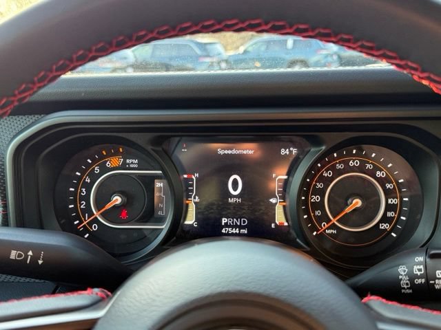Used 2024 Jeep Wrangler Unlimited Rubicon w/ Technology Group AWD/4WD image 18