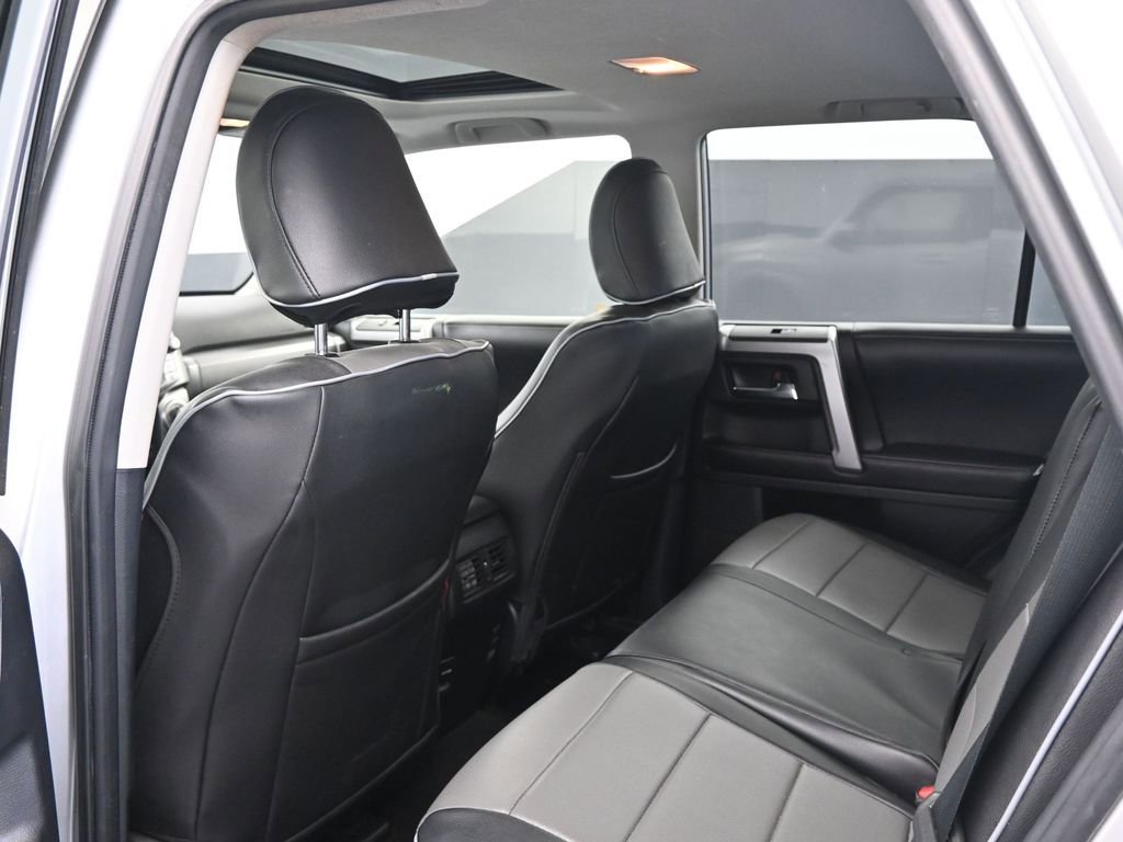 Used 2016 Toyota 4Runner SR5 Premium image 20