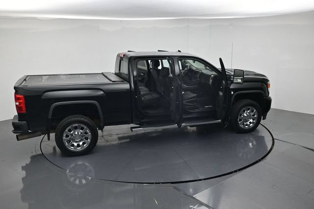 Used 2018 GMC Sierra 2500 Denali w/ Duramax Plus Package AWD/4WD image 50