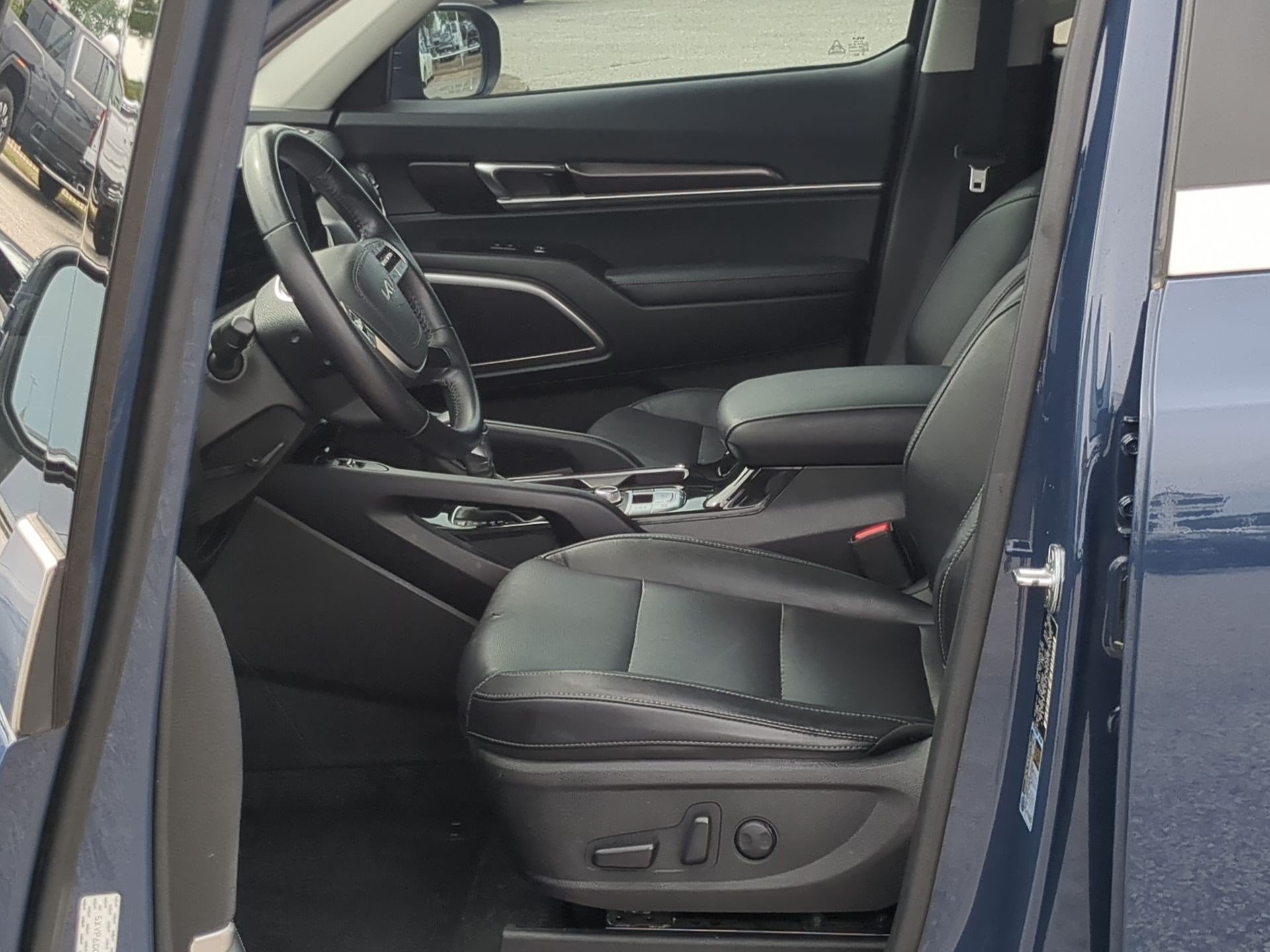 Certified 2023 Kia Telluride S AWD/4WD image 11