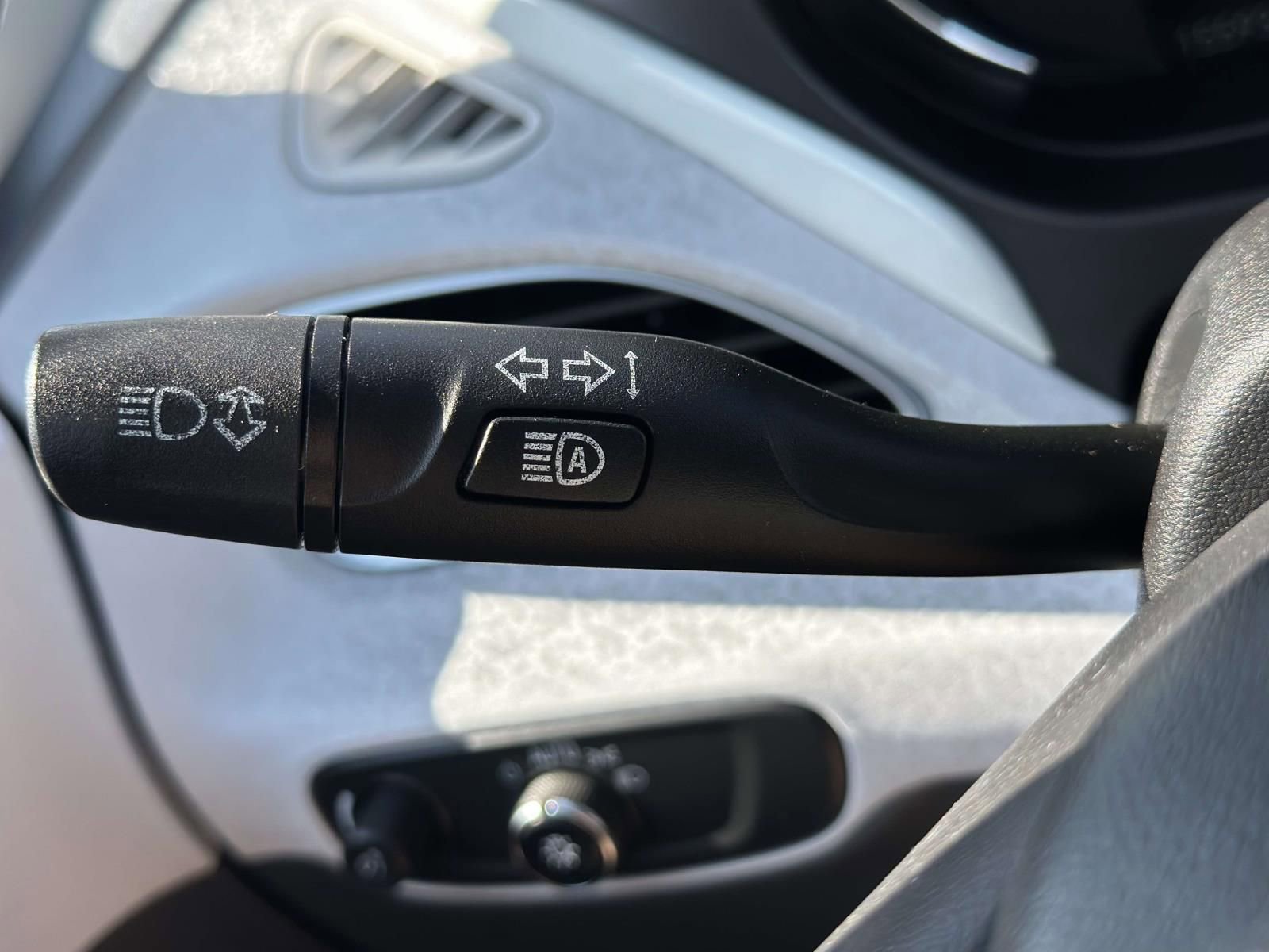 Certified 2020 Chevrolet Bolt Premier w/ Infotainment Package image 16