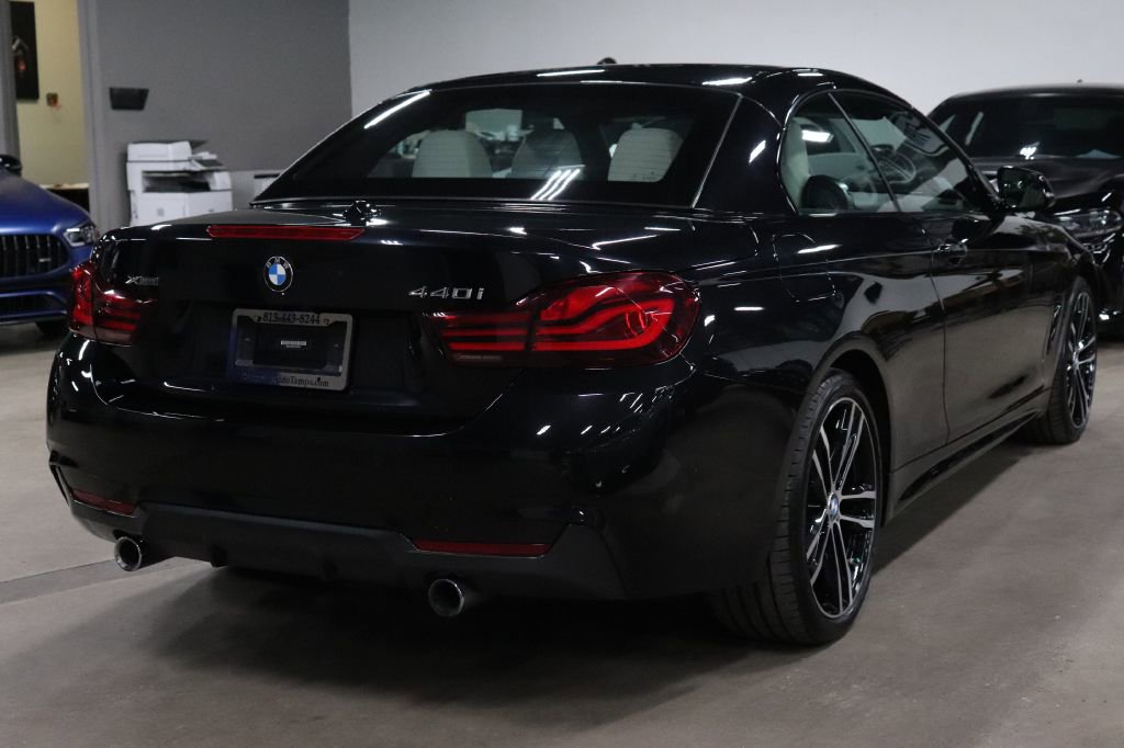 Used 2020 BMW 440i xDrive Convertible w/ M Sport Package image 9