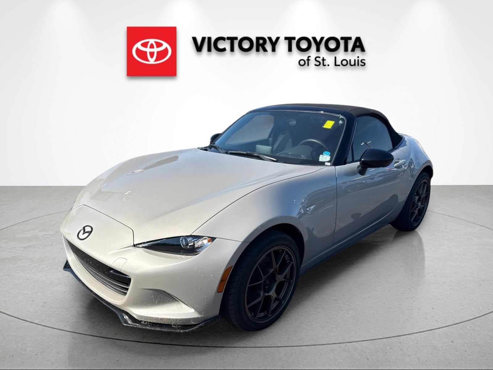 Used 2023 MAZDA MX-5 Miata Club w/ Weather Package RWD image 7