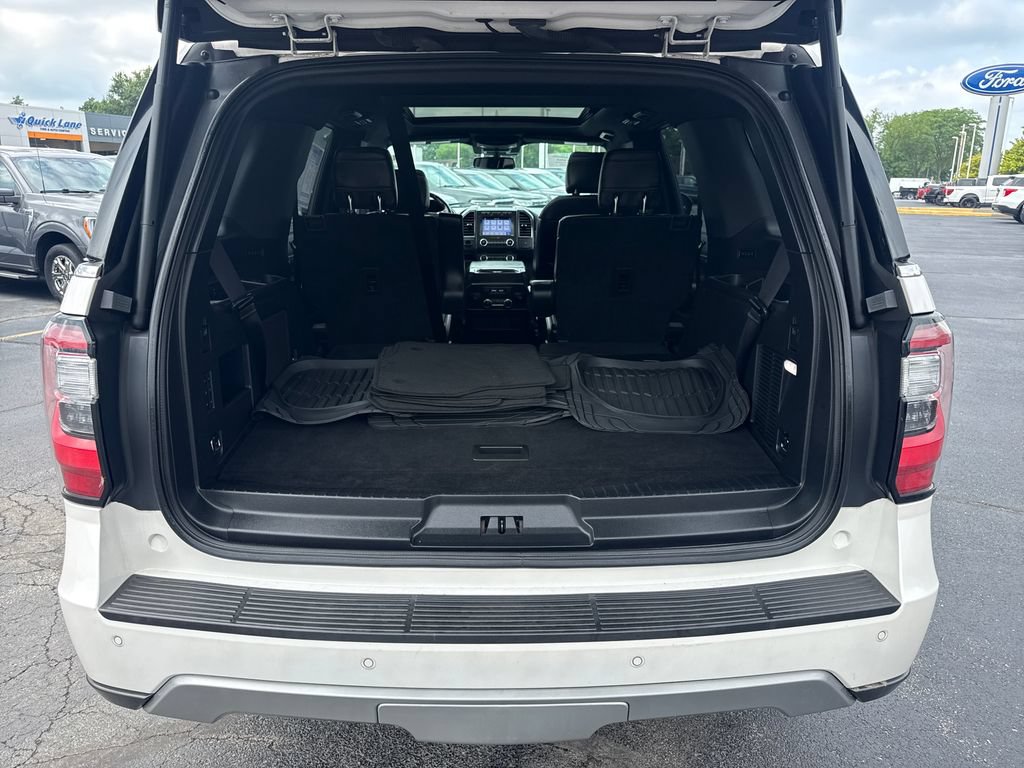 Used 2019 Ford Expedition Limited w/ Equipment Group 302A AWD/4WD image 33