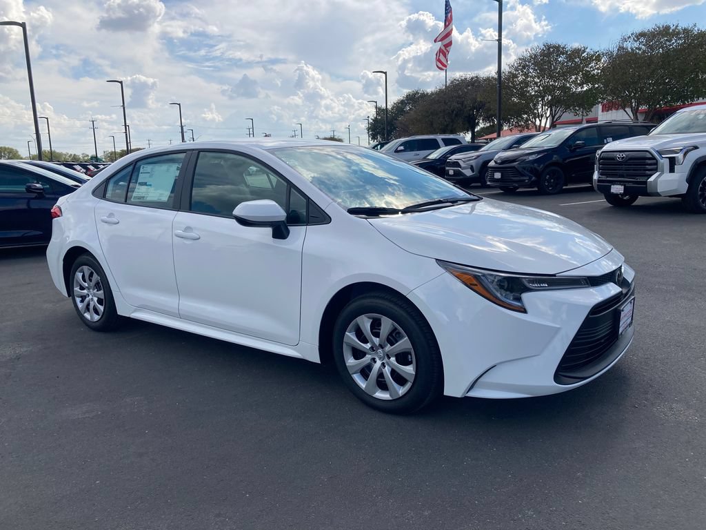 New 2026 Toyota Corolla LE FWD image 3