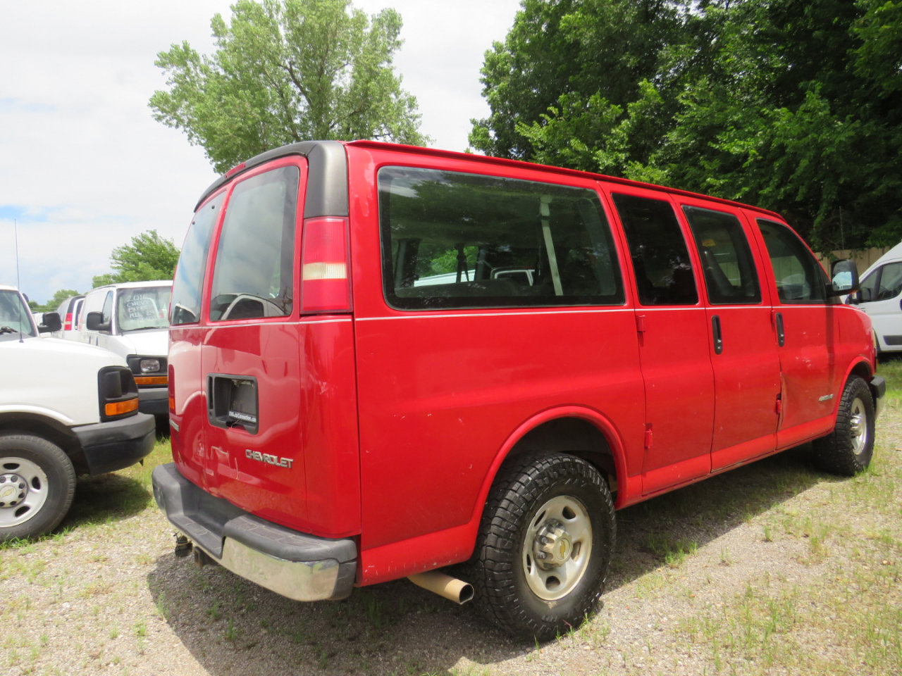 Used 2003 Chevrolet Express 2500 Passenger w/ LS Preferred Equipment Group image 5