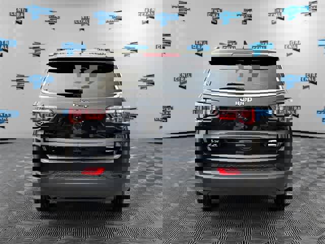 Certified 2024 Jeep Compass Latitude w/ Convenience Group image 4