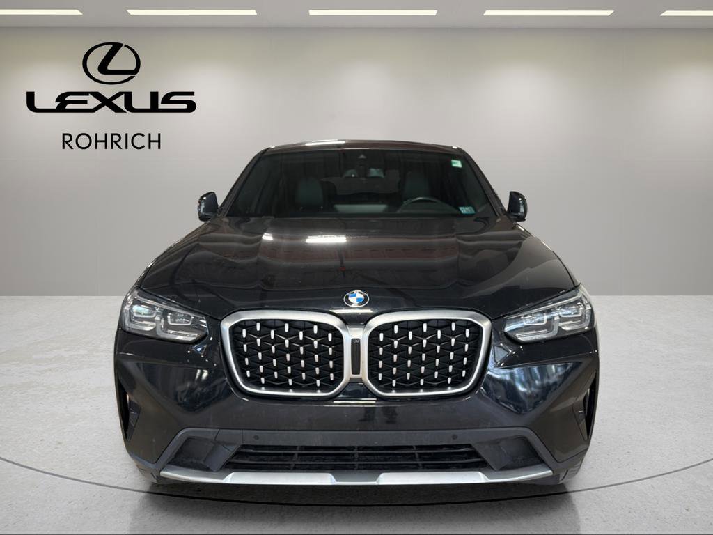 Used 2022 BMW X4 xDrive30i w/ Convenience Package image 2