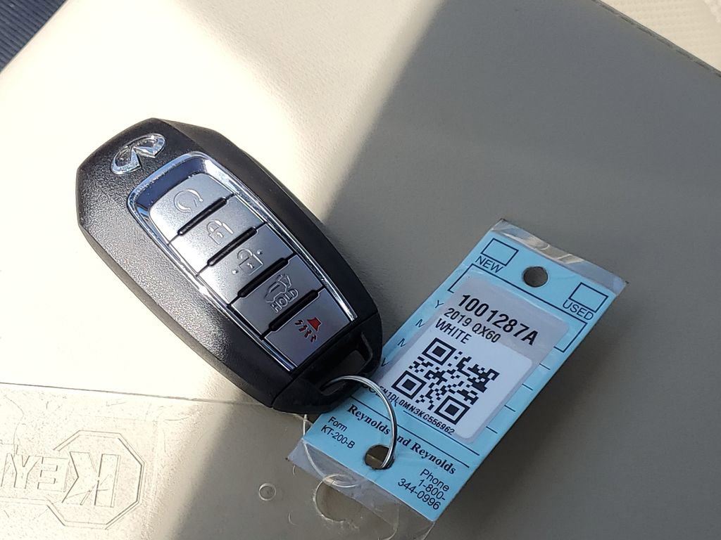 Used 2019 INFINITI QX60 Luxe w/ Essential Package image 28