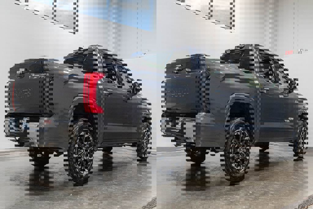 Used 2023 Toyota Tundra Limited w/ Power Package image 9