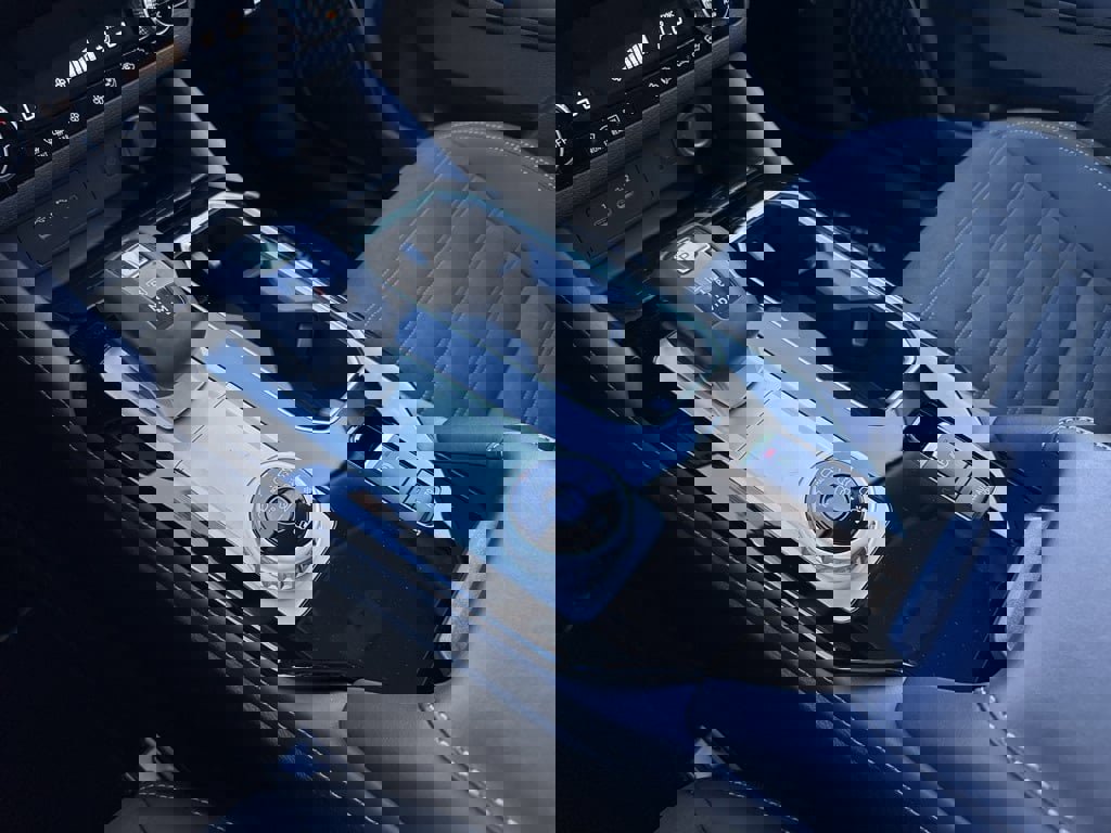 New 2025 Mitsubishi Outlander SE image 19