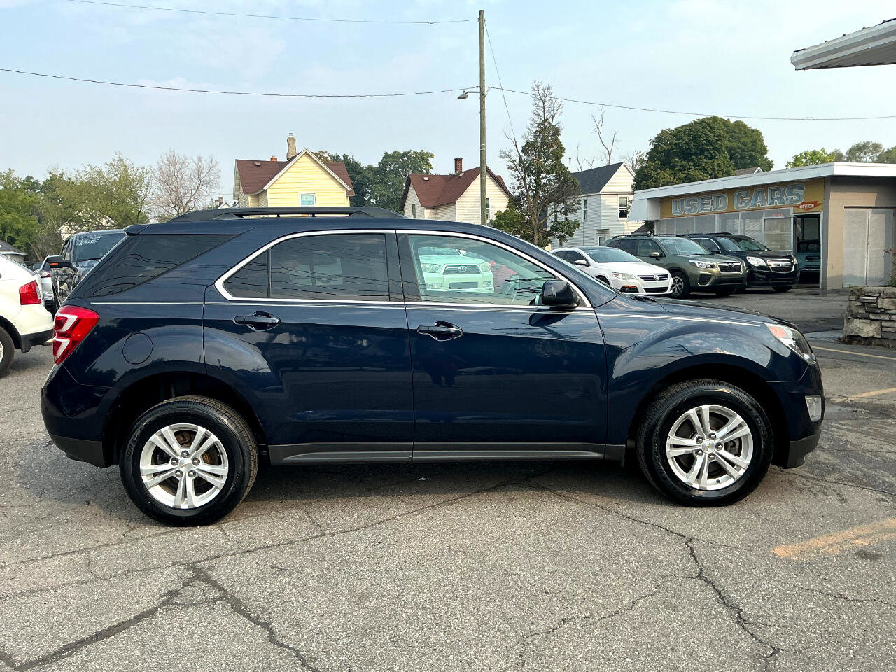 Used 2016 Chevrolet Equinox LT w/ Convenience Package image 2