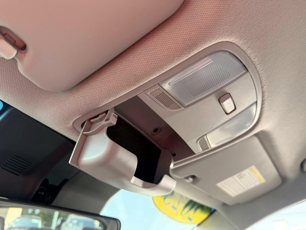 Certified 2023 Hyundai Kona SE AWD/4WD image 32