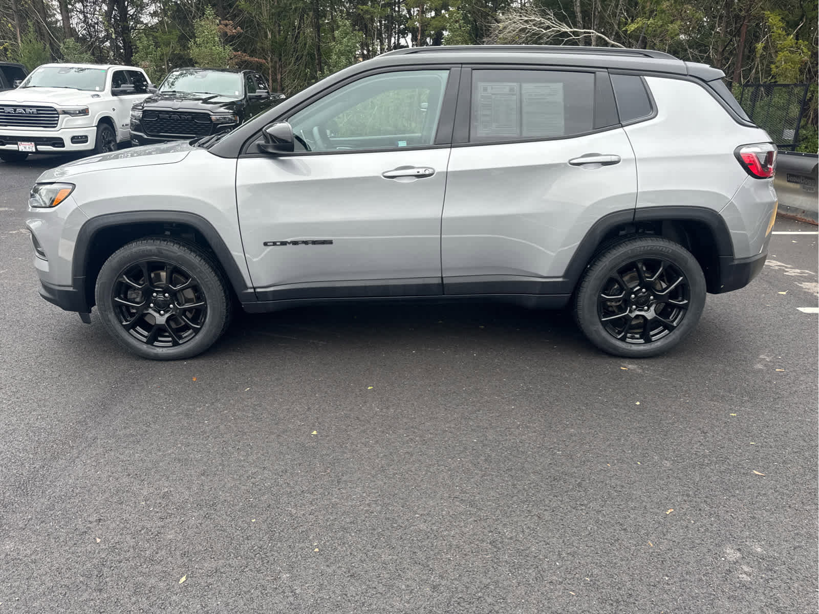 Certified 2023 Jeep Compass Altitude image 5