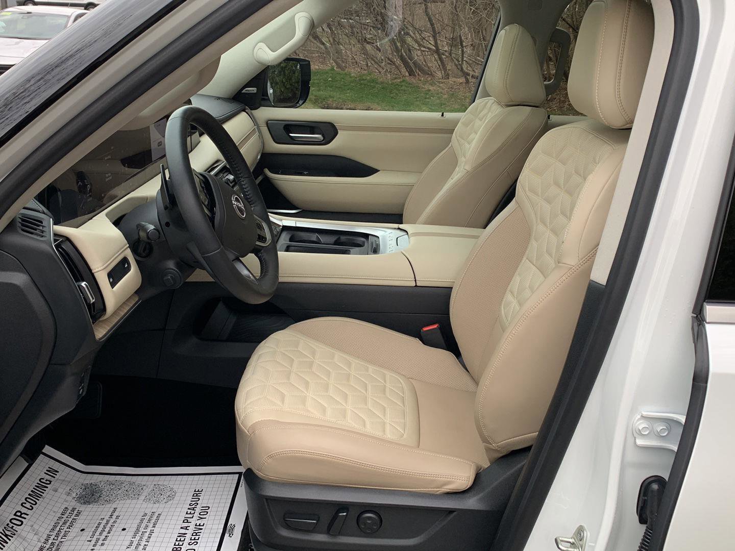 Certified 2025 Nissan Armada Platinum w/ Convenience Package image 17