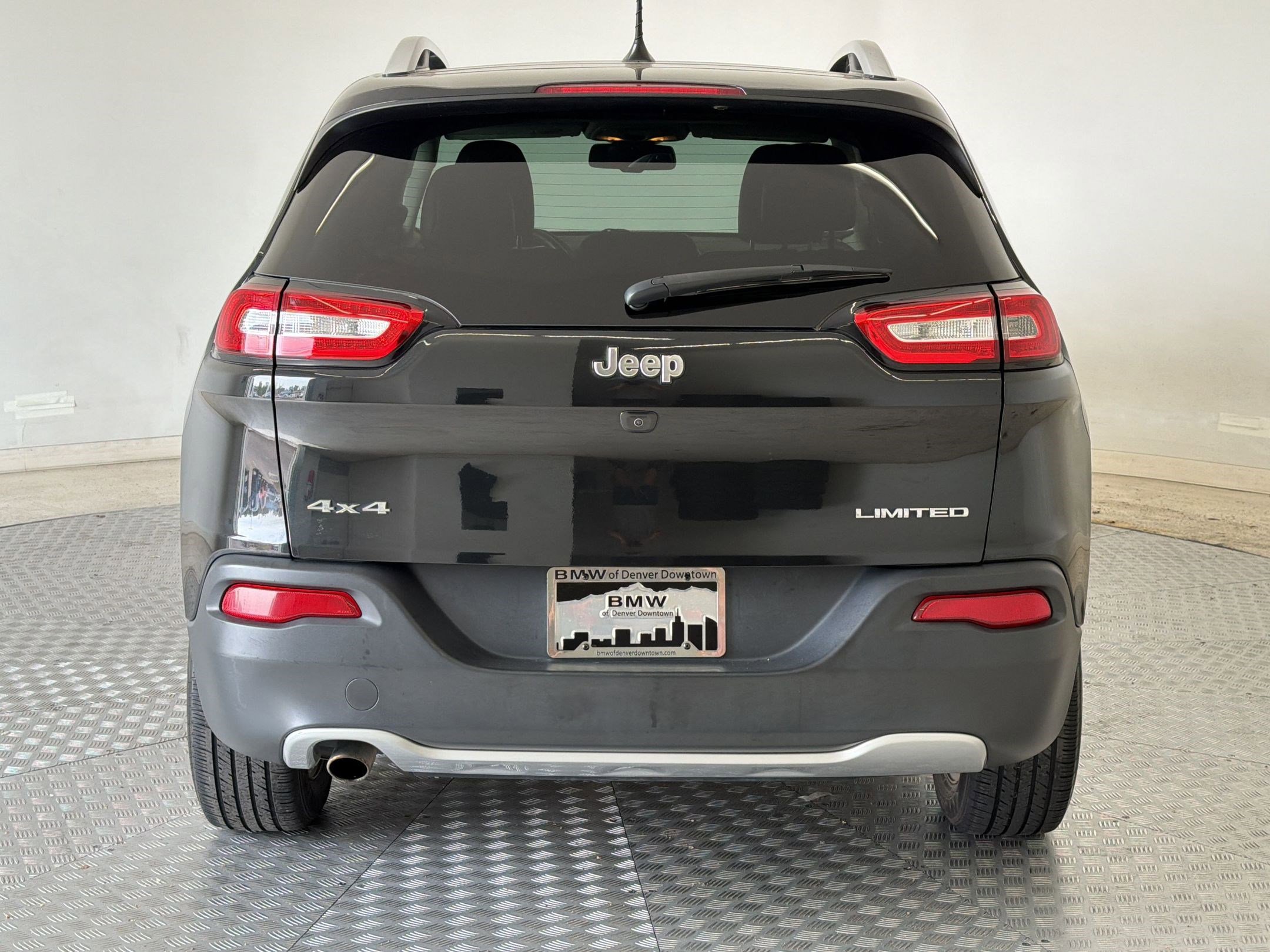 Used 2016 Jeep Cherokee Limited image 10