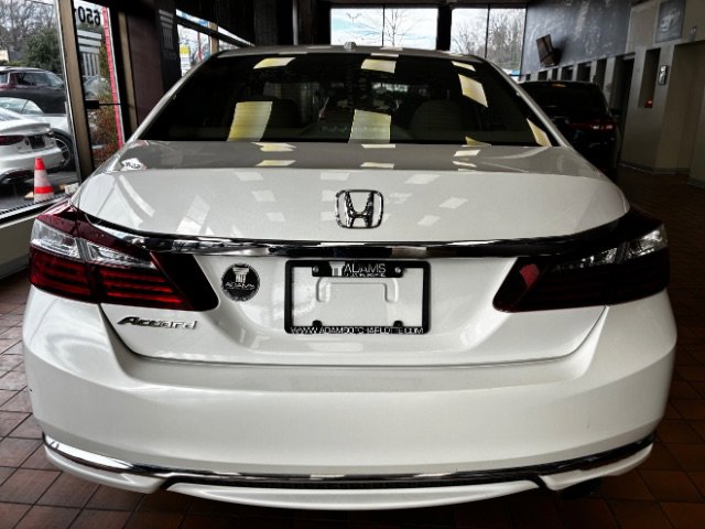 Used 2016 Honda Accord EX-L image 11