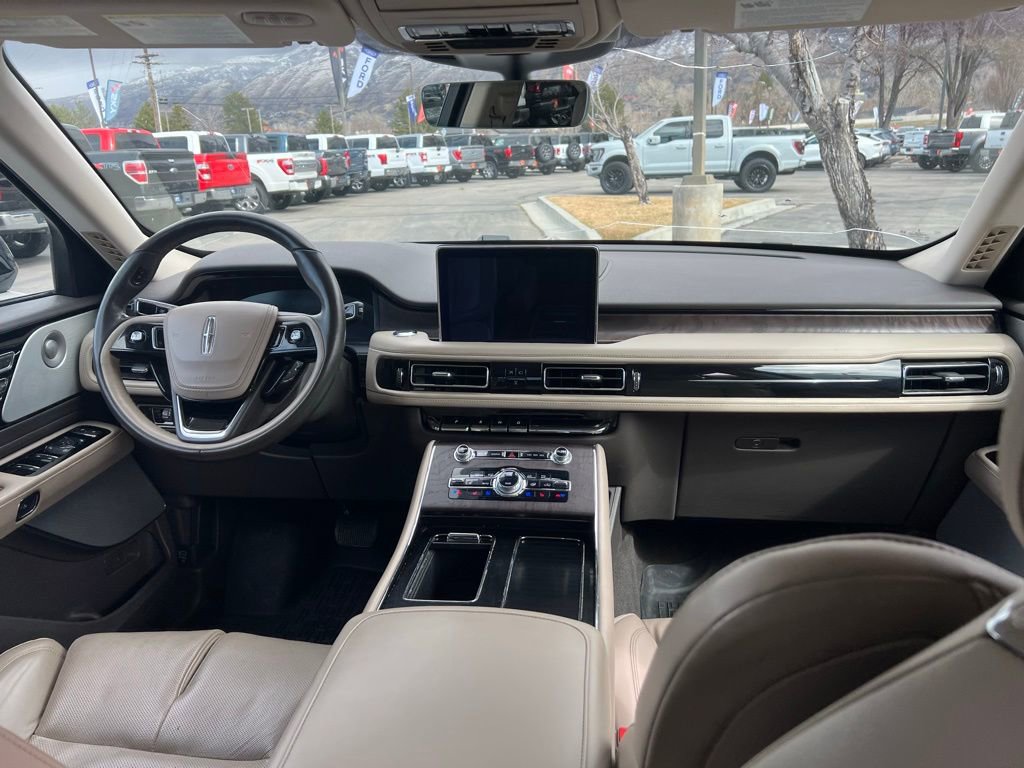 Used 2020 Lincoln Aviator Reserve w/ Equipment Group 202A image 24