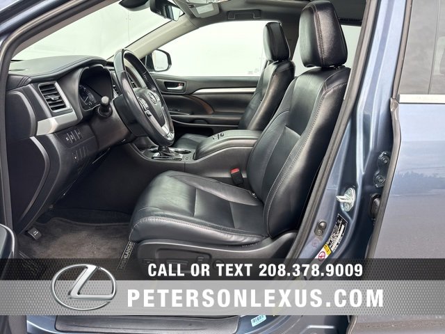 Used 2018 Toyota Highlander XLE image 24