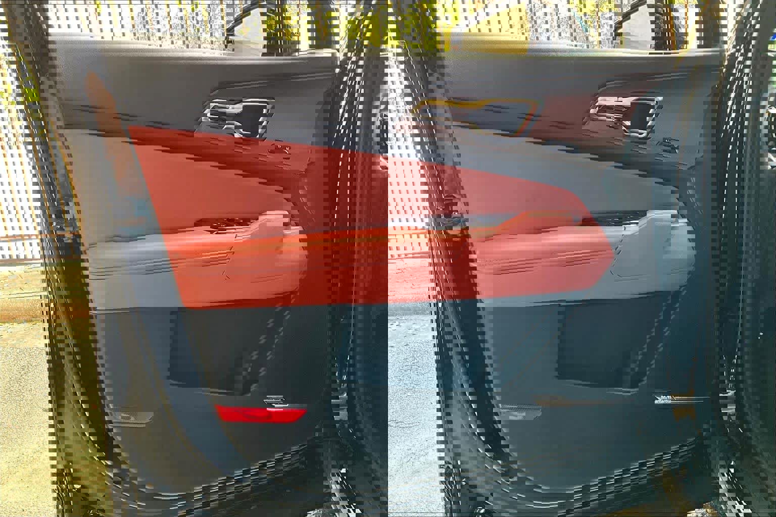 Used 2025 Kia Sportage SX image 21