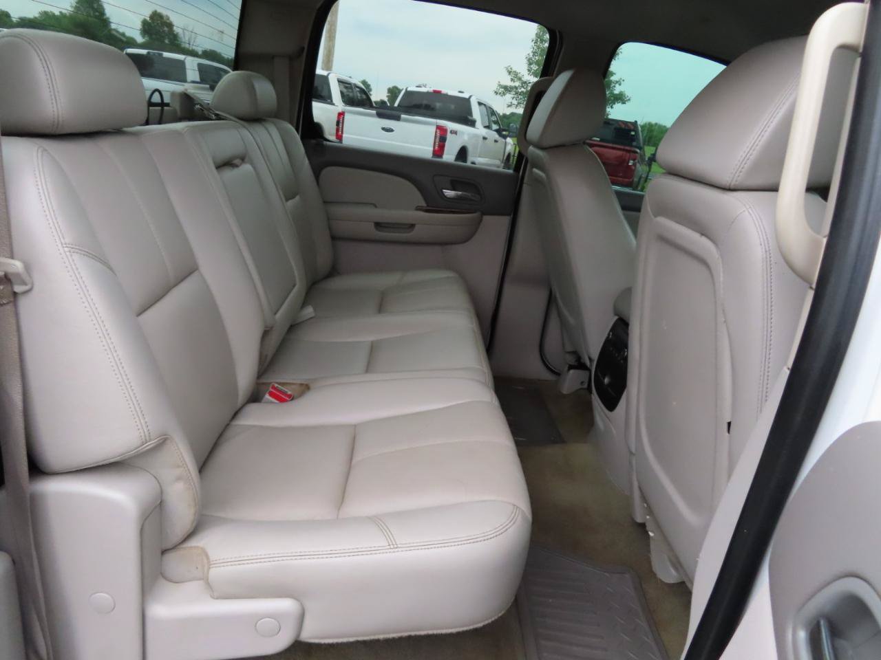 Used 2008 Chevrolet Silverado 2500 LTZ w/ Suspension Package, Off-Road AWD/4WD image 43