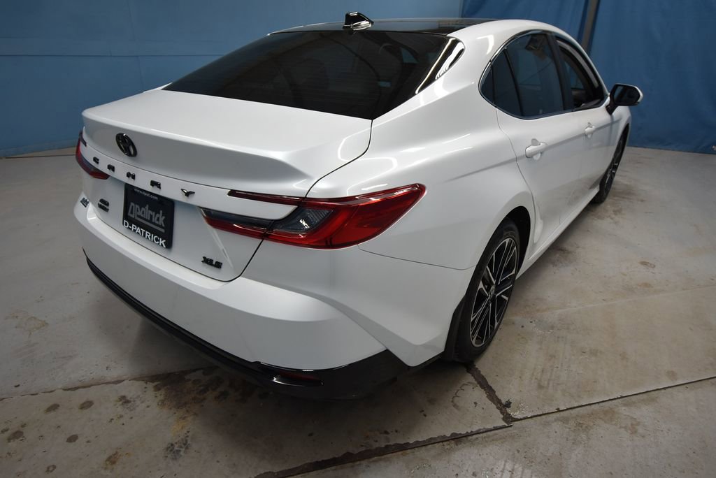 Used 2025 Toyota Camry XLE AWD/4WD image 34