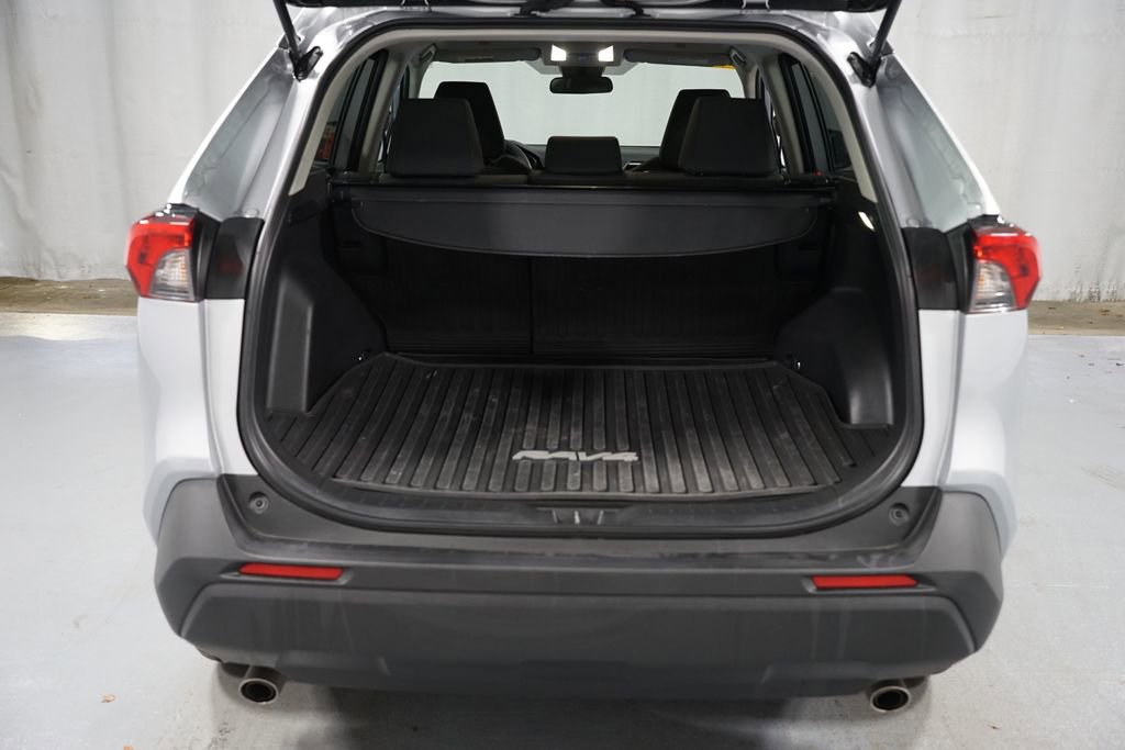 Certified 2025 Toyota RAV4 LE image 33
