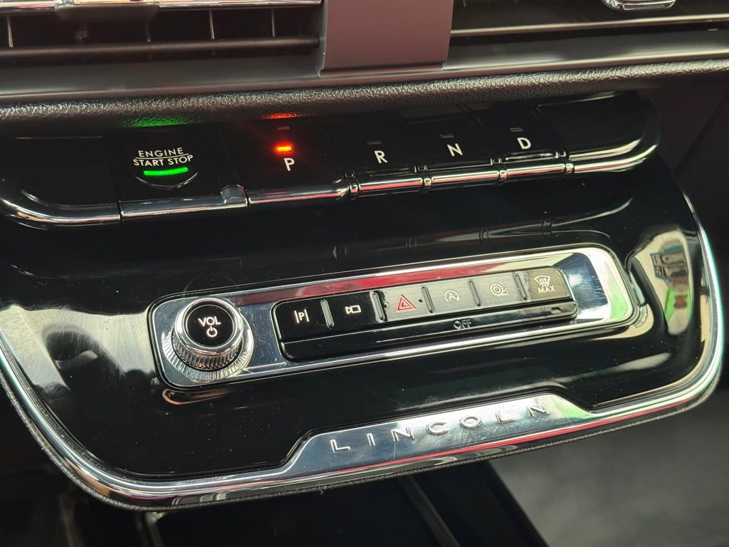 Used 2023 Lincoln Corsair Reserve w/ Equipment Group 201A image 15