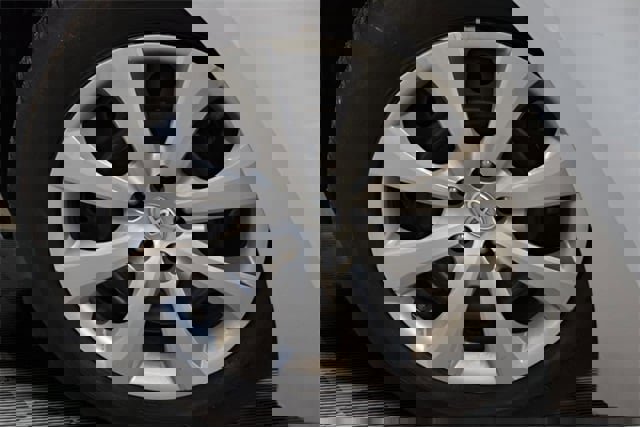 Used 2025 Toyota Corolla LE image 14