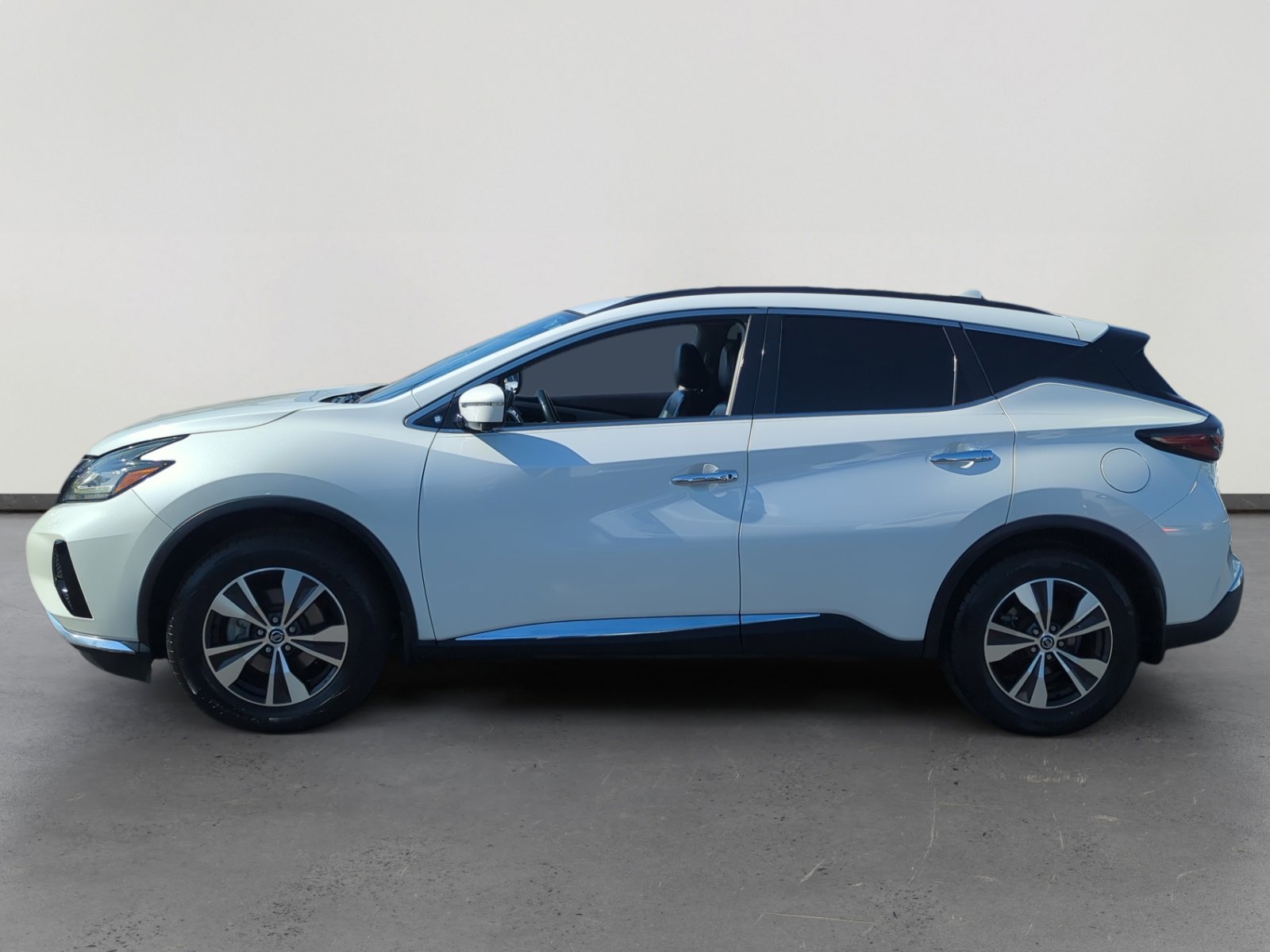 Used 2020 Nissan Murano SV w/ Premium Package image 2
