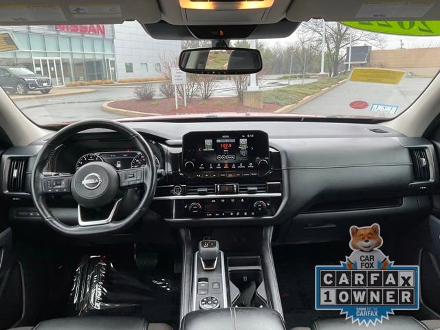 Used 2022 Nissan Pathfinder SL image 16