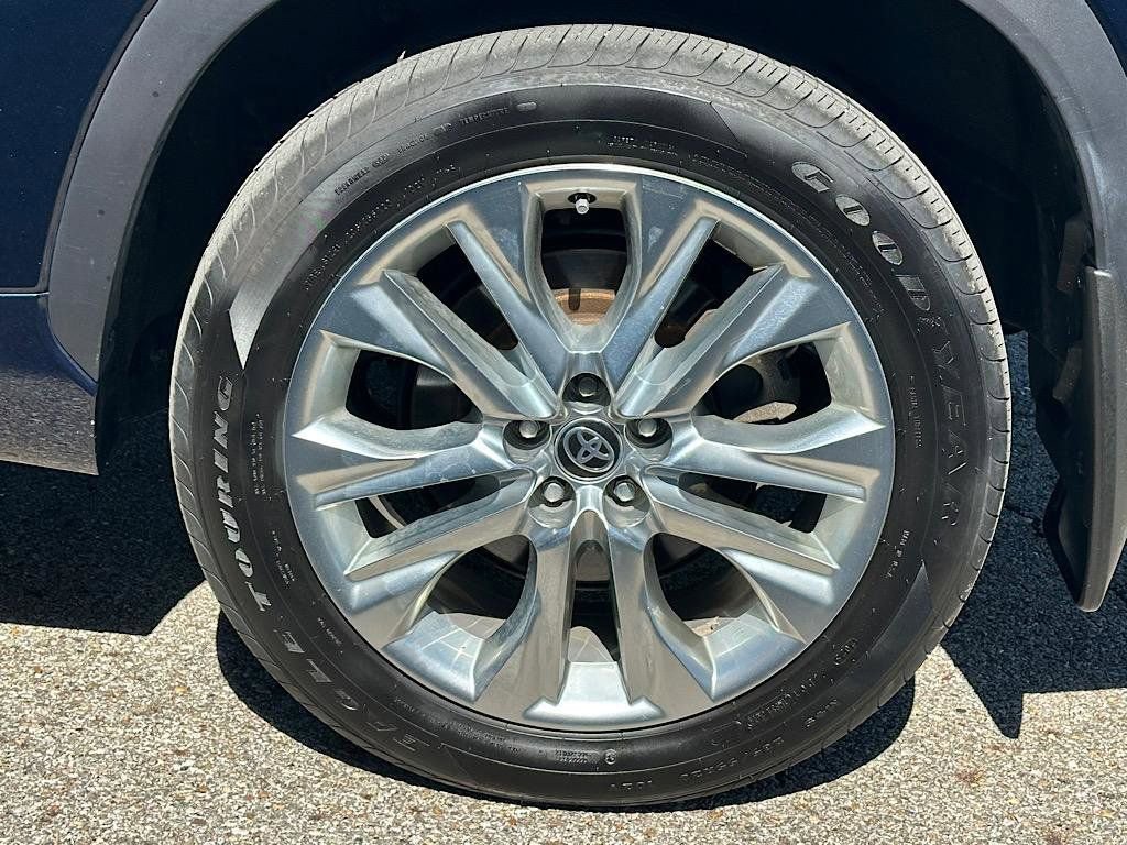 Used 2020 Toyota Highlander Limited AWD/4WD image 29