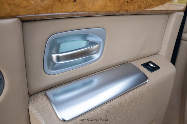 Used 2005 Rolls-Royce Phantom Sedan RWD image 37