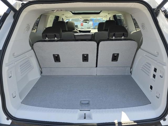 Used 2024 GMC Acadia Denali AWD/4WD image 24
