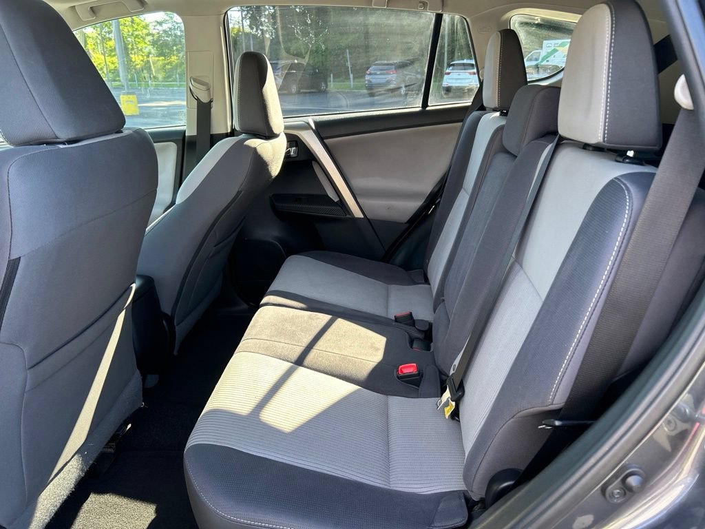 Used 2015 Toyota RAV4 XLE AWD/4WD image 27