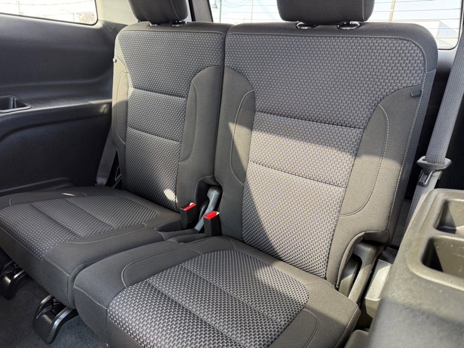 Used 2021 GMC Acadia SLE w/ GMC Pro Grade Package image 20