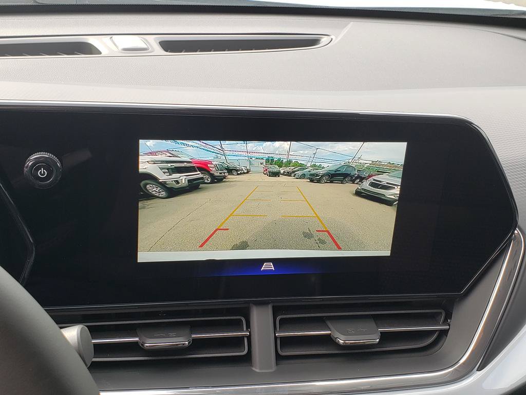 New 2026 Chevrolet Trax LT w/ Sunroof Package FWD image 30