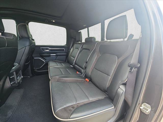 Used 2024 RAM 1500 Laramie AWD/4WD image 15