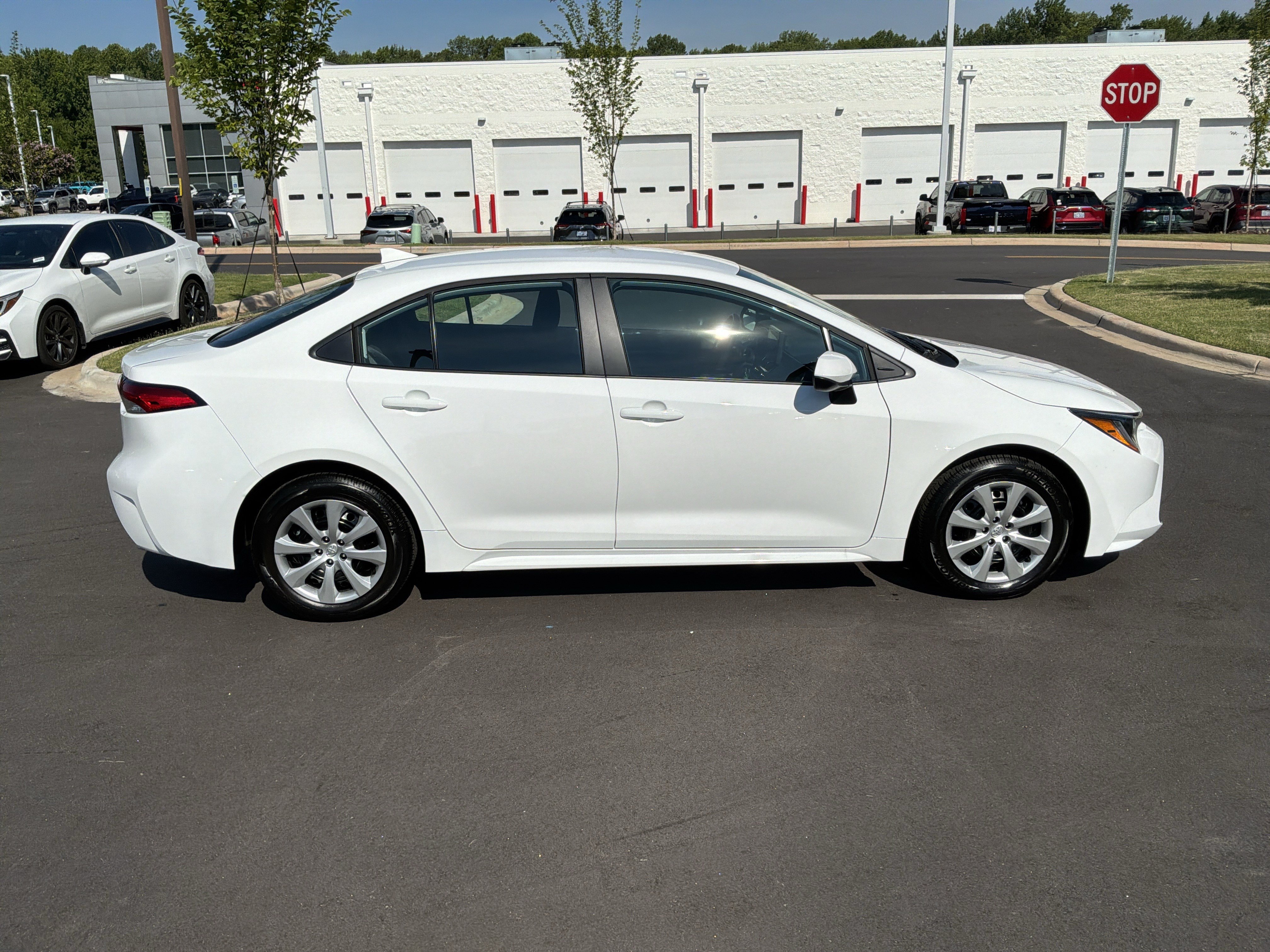 Used 2026 Toyota Corolla LE FWD image 11