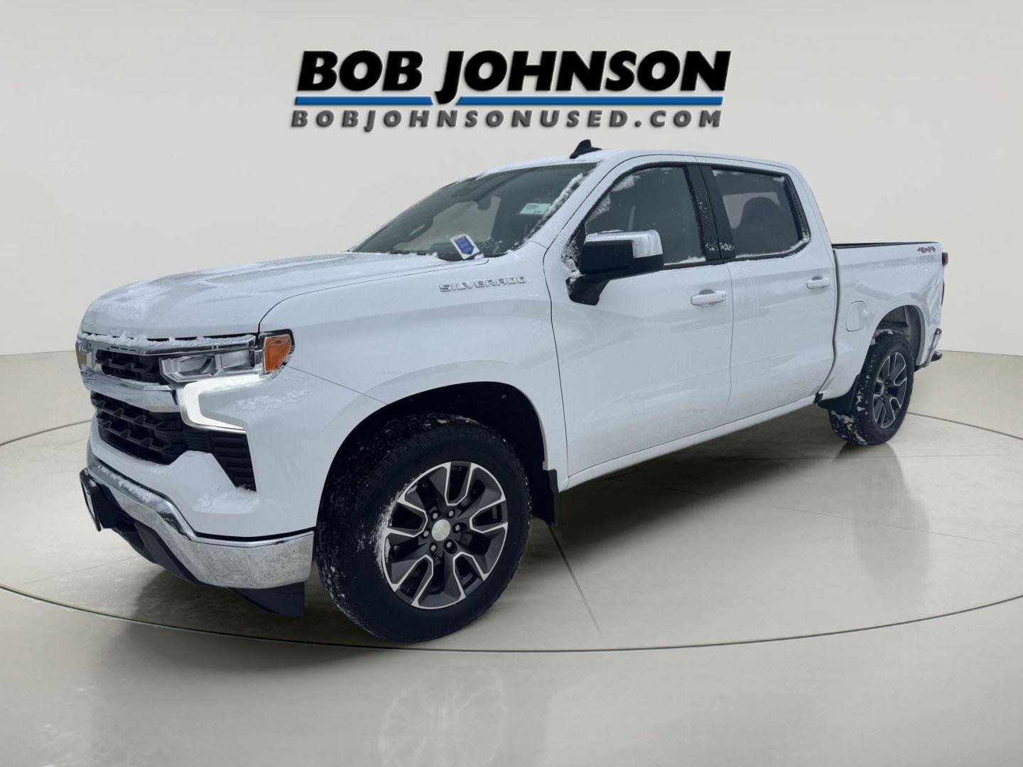 Used 2024 Chevrolet Silverado 1500 LT image 3