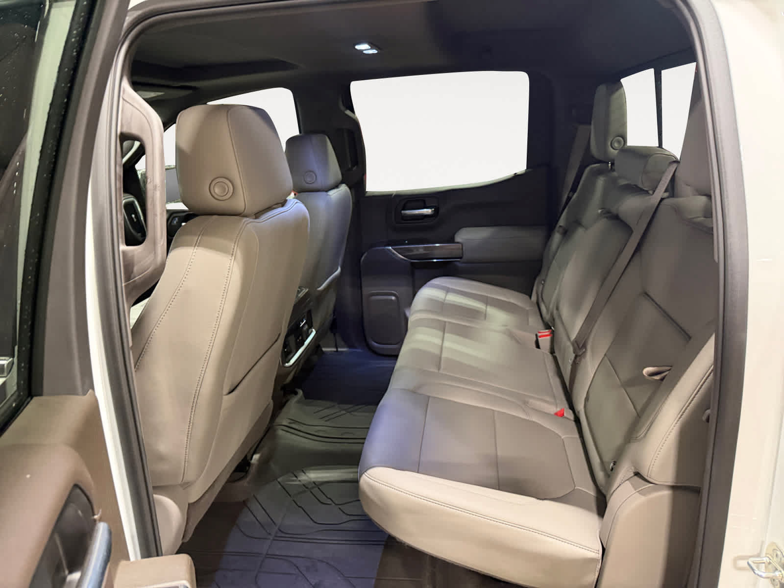 Used 2019 Chevrolet Silverado 1500 LTZ w/ LTZ Plus Package AWD/4WD image 14