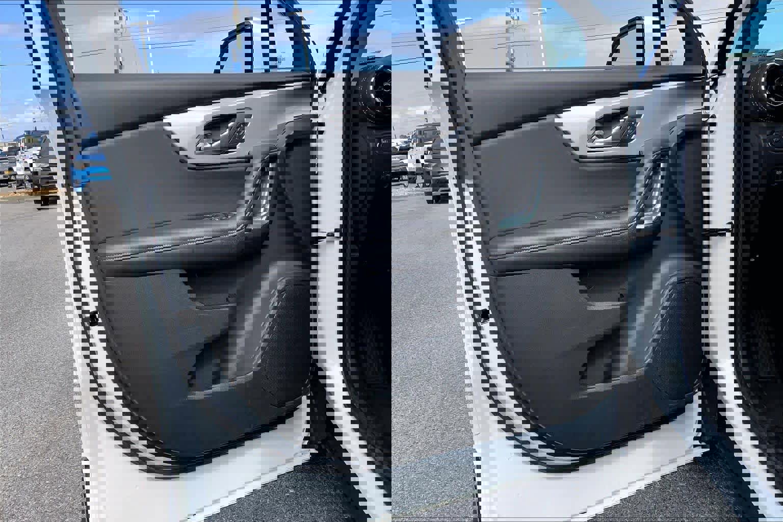 Used 2024 Chevrolet Blazer LT image 21