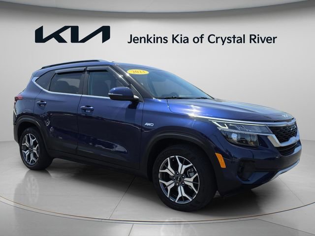 Certified 2023 Kia Seltos EX image 2