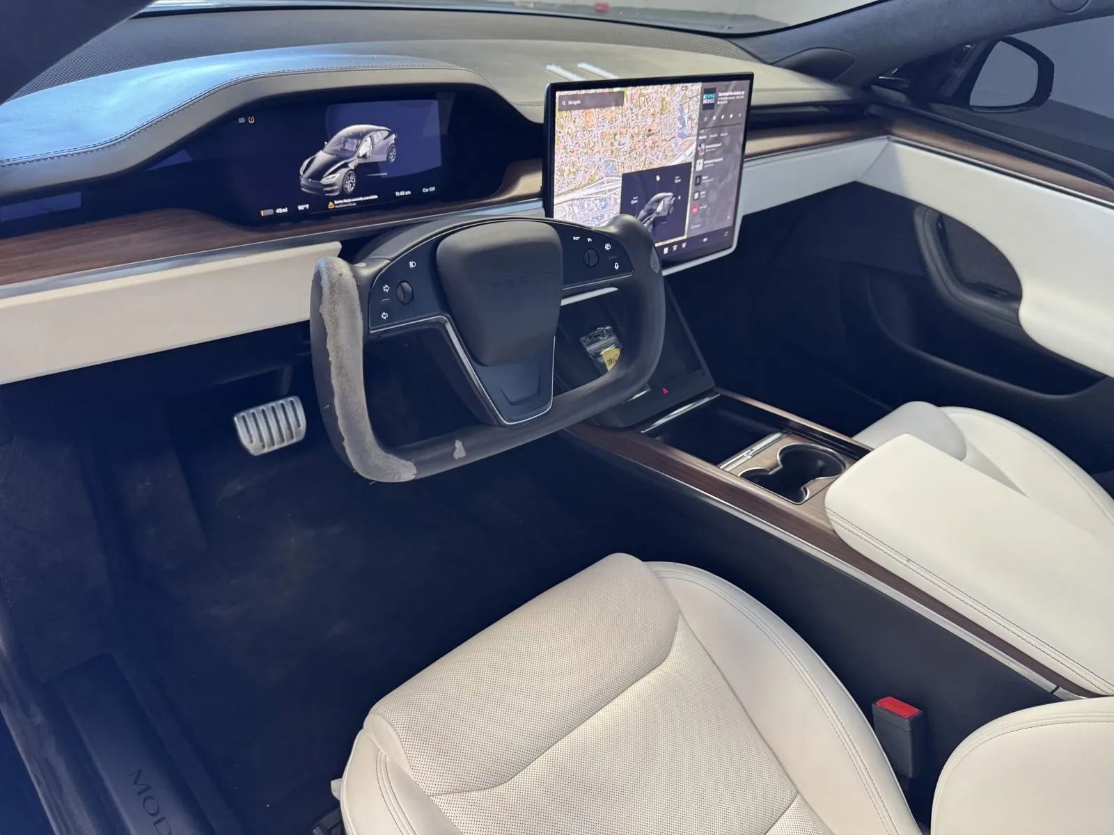 Used 2022 Tesla Model S image 10