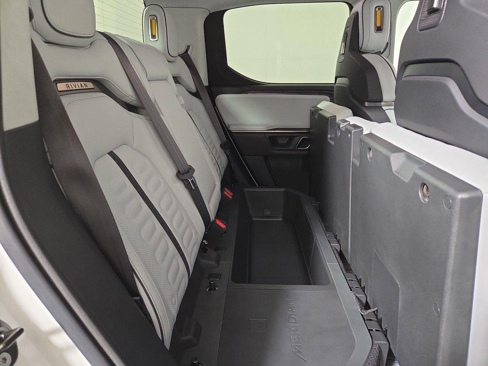 Used 2022 Rivian R1T Adventure image 24