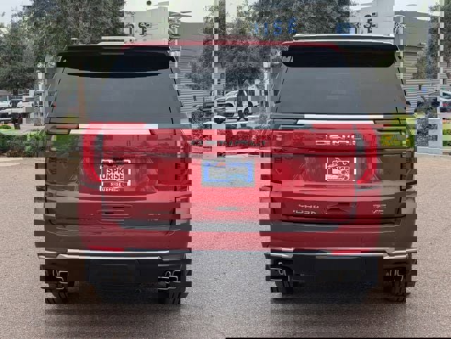 Used 2025 GMC Yukon Denali w/ Advanced Technology Package image 5