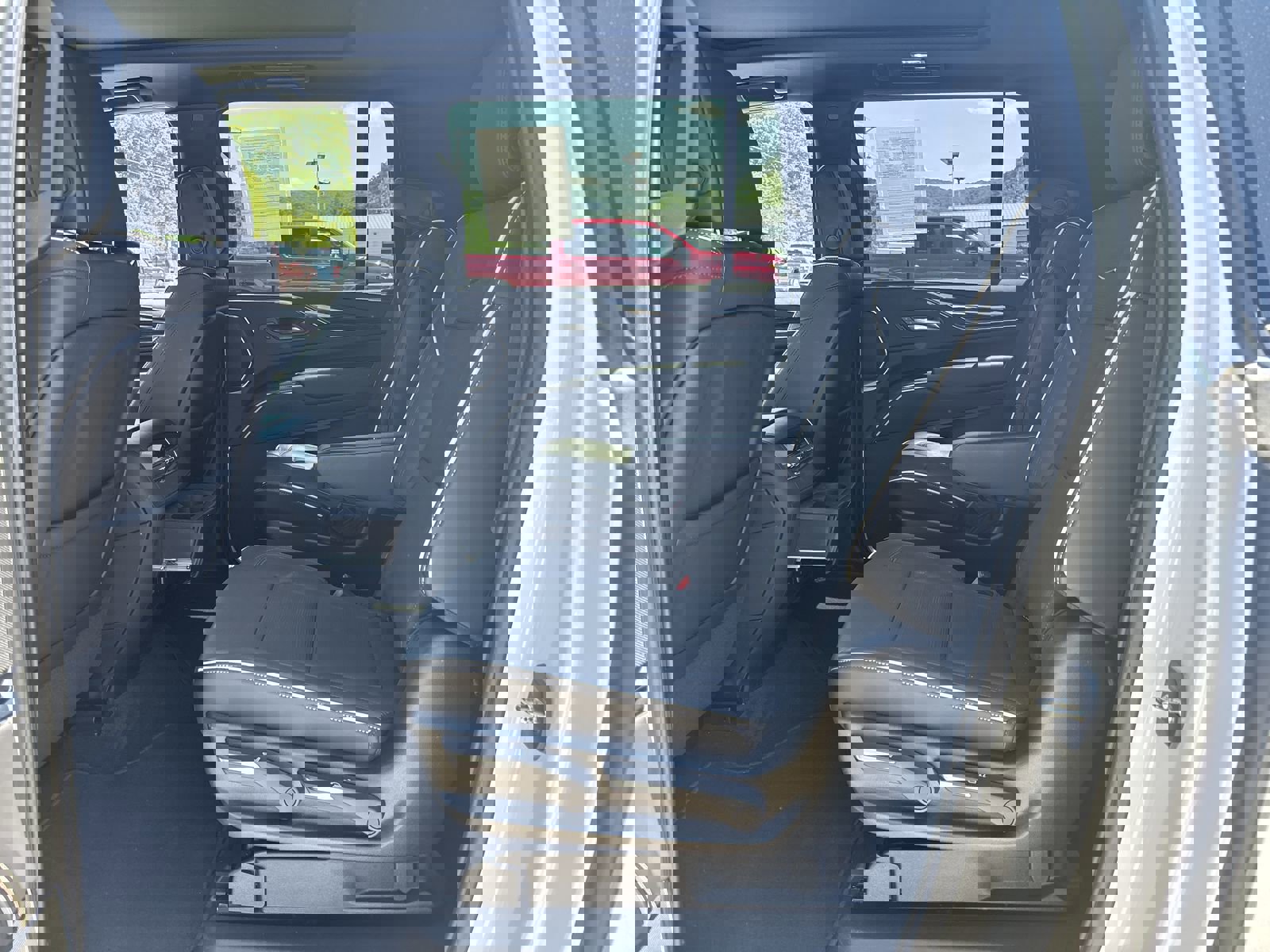 Used 2023 Cadillac Escalade ESV Premium Luxury RWD image 25